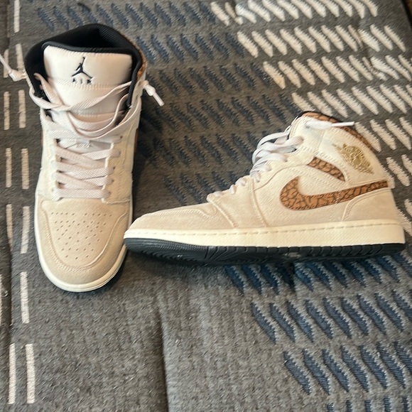 Jordan 1 mid - Picture 6 of 6